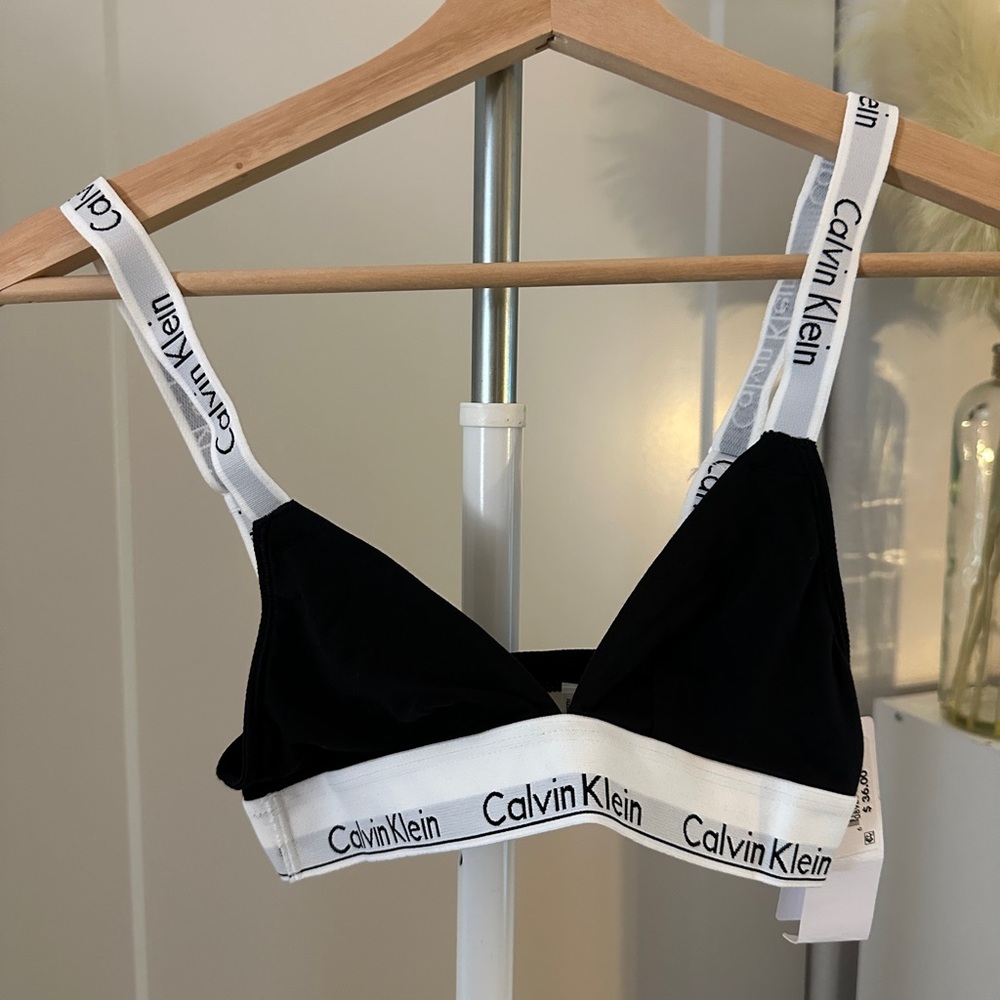 Calvin Klein Bralette
Size XS